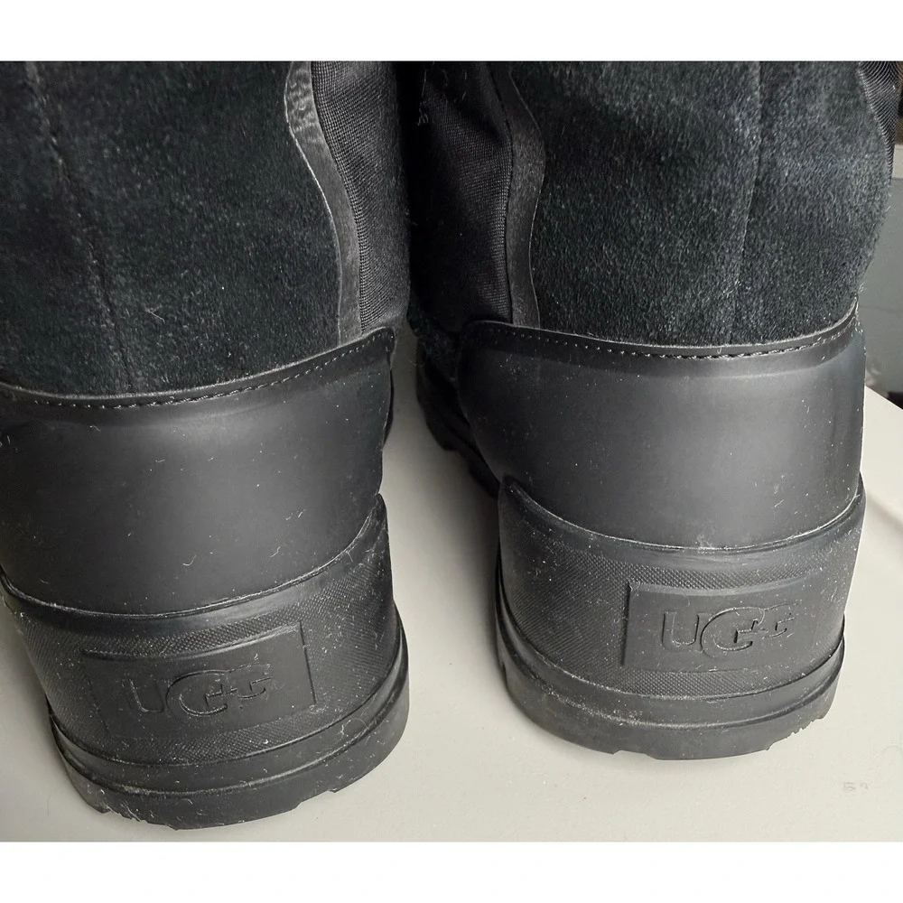 UGG Women's Warm Classic Klamath Short Black Waterproof Boots 1143936 Size 8